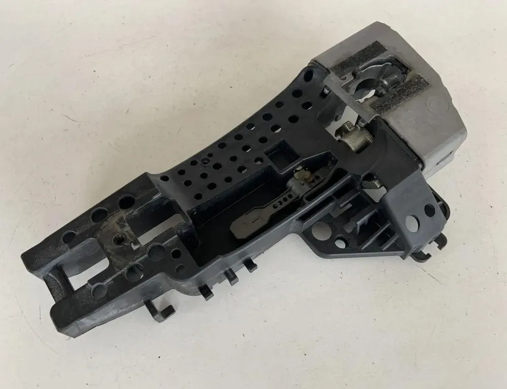 AUDI A6 C6/4F (2004-2011) Cadre de poignée intérieure de porte avant droite 4H1837885 33779917