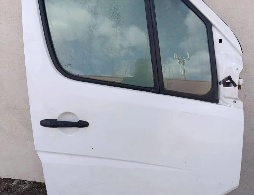 MERCEDES-BENZ Sprinter 3 generation (907/910) (2019-2024) Porte avant droite 33259685