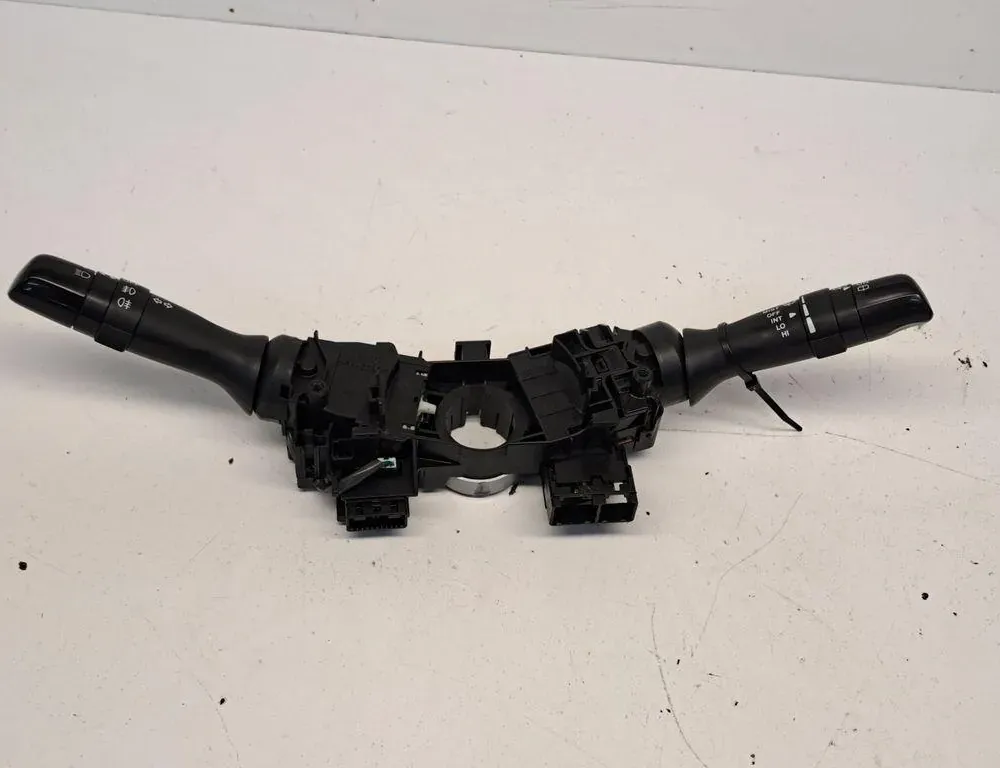 TOYOTA RAV4 4 generation (XA40) (2012-2018) Interrupteur de manette d'essuie-glace 17F060,17F100 34241328
