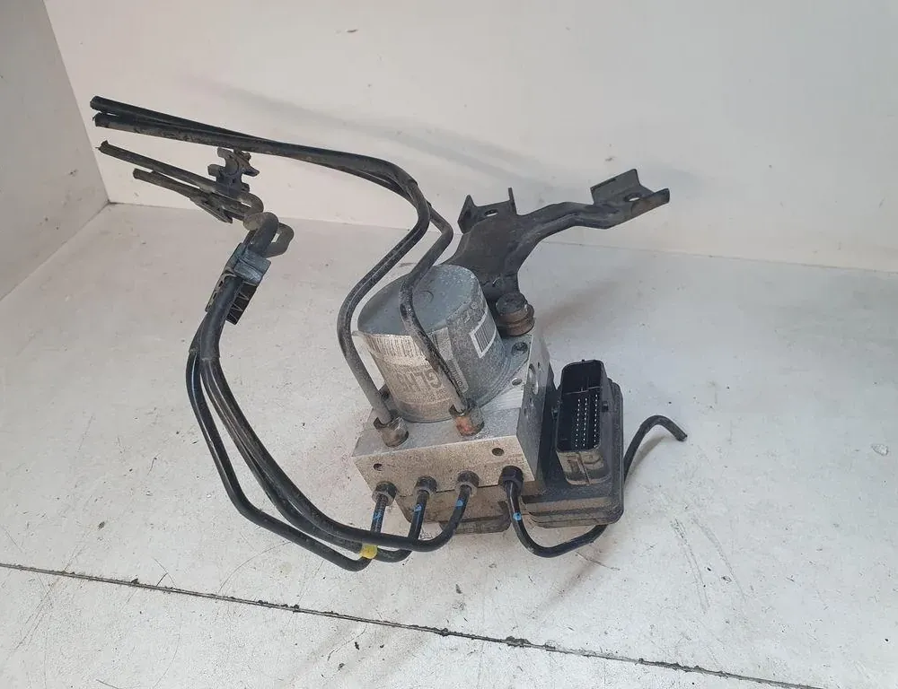 HYUNDAI i30 GD (2 generation) (2012-2017) Pompe ABS 6158945200 34233323