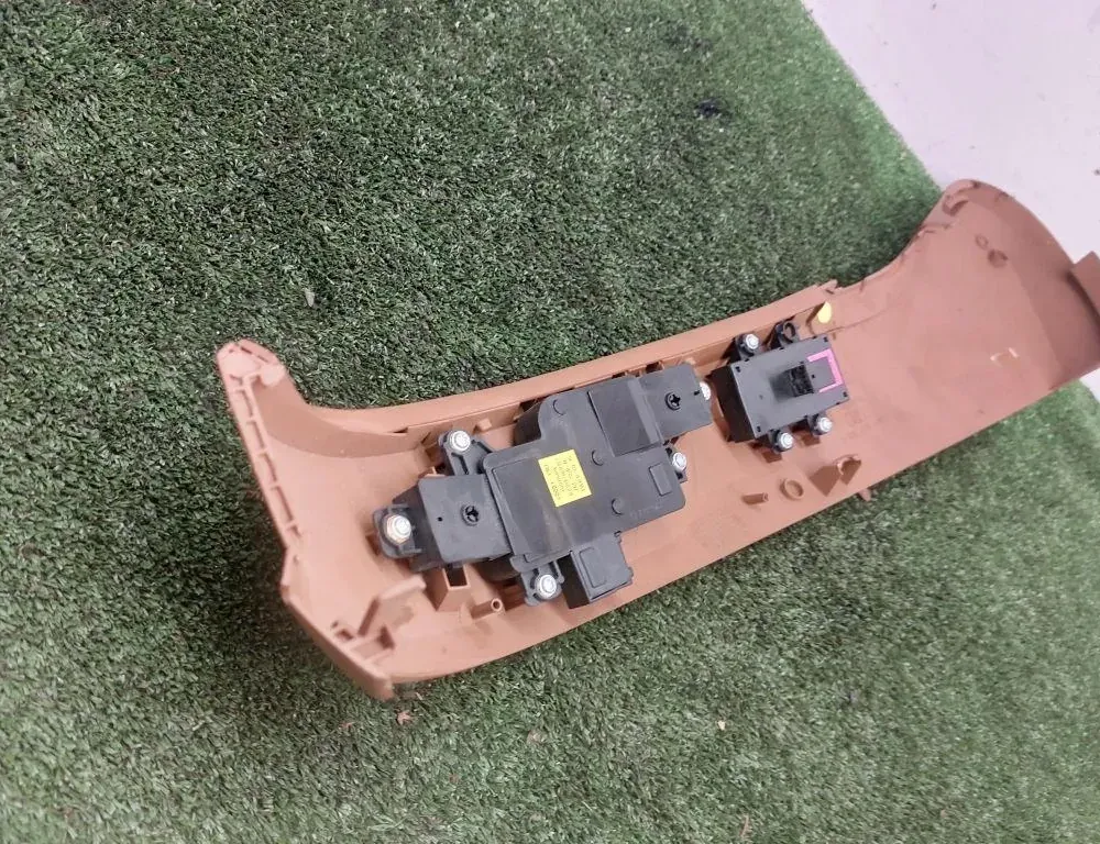 AUDI A8 D3/4E (2002-2010) Détails de la garniture des sièges 4E0881326 34247586