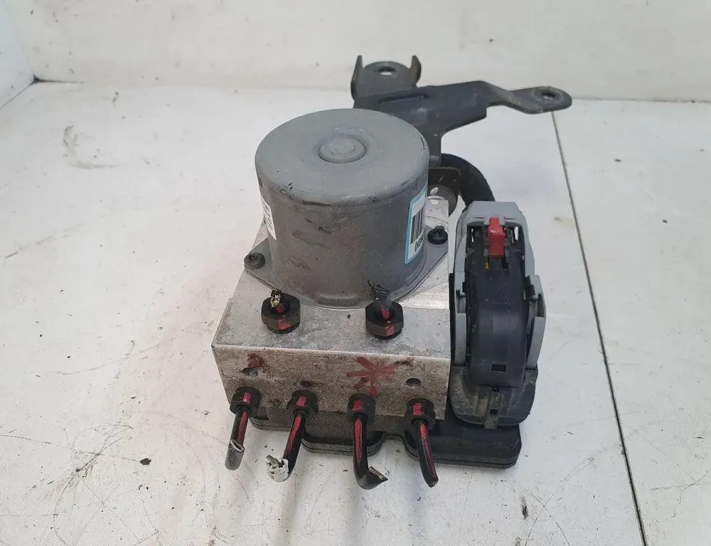 HYUNDAI i30 GD (2 generation) (2012-2017) Pompe ABS A658930600 34237188
