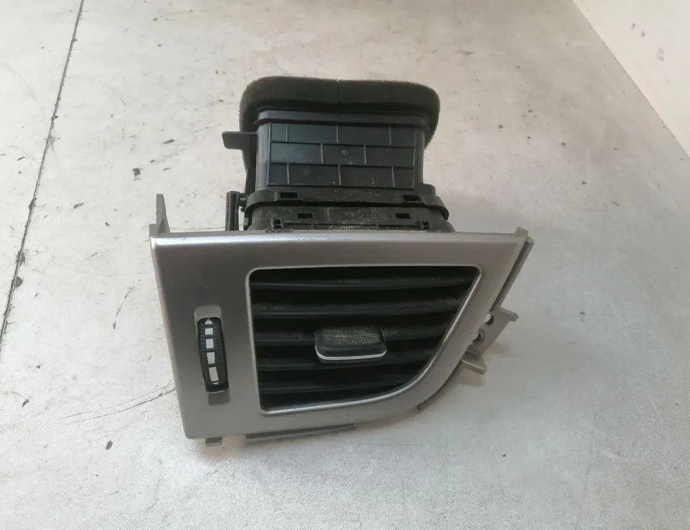 HYUNDAI i30 GD (2 generation) (2012-2017) Bouches d'aération du tableau de bord 97480A6000 34232213