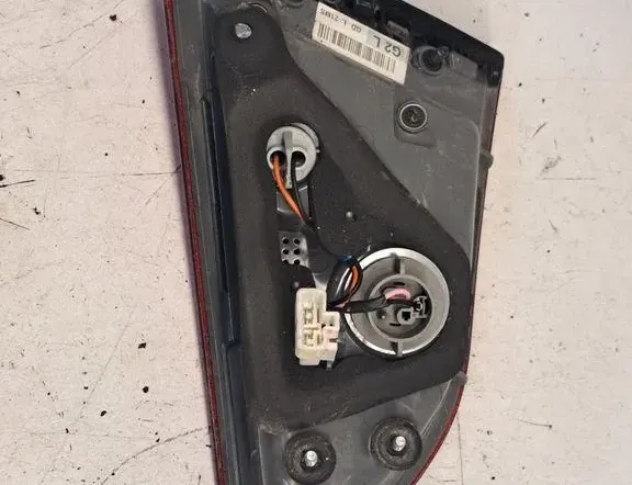 HYUNDAI i30 GD (2 generation) (2012-2017) Feu arrière de hayon côté gauche 92403A50 34243364