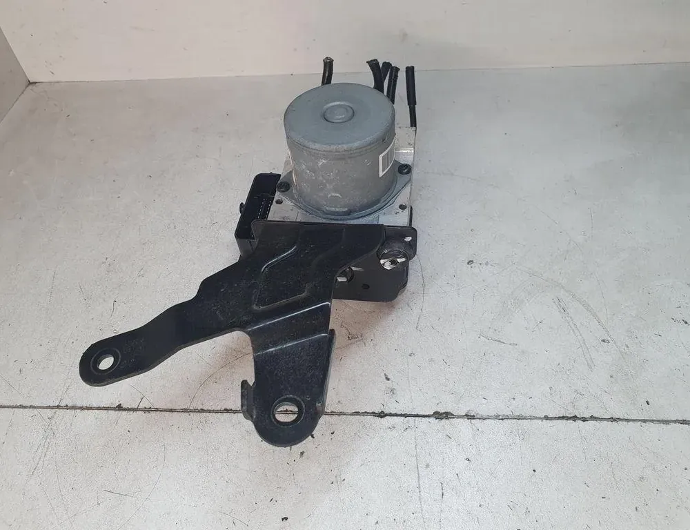 HYUNDAI i30 GD (2 generation) (2012-2017) Pompe ABS 6158945200 34233325