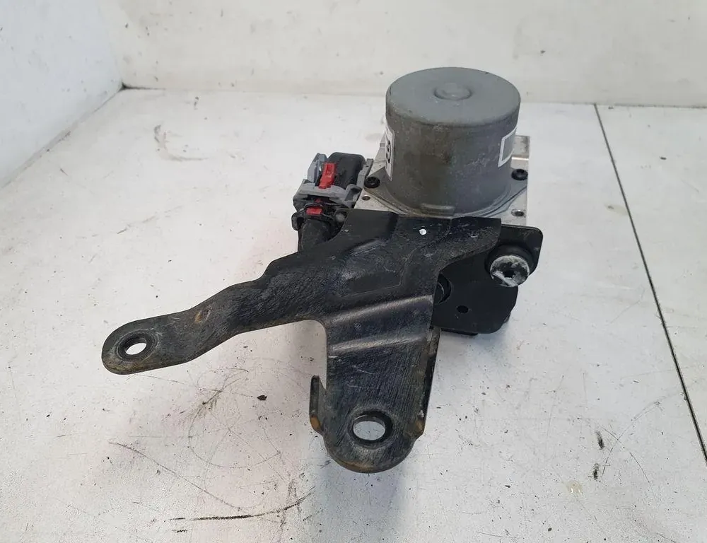 HYUNDAI i30 GD (2 generation) (2012-2017) Pompe ABS A658930600 34237188