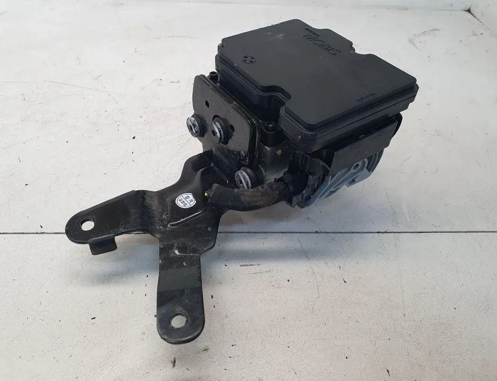 HYUNDAI i30 GD (2 generation) (2012-2017) Pompe ABS A658930600 34237188