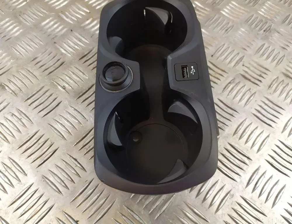 BMW 3 Series G20/G21/G28 (2018-2024) Porte-gobelet 6809803 31591106