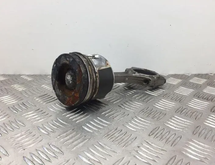 TOYOTA Auris 1 generation (2006-2012) Piston 7CA30686 21445466