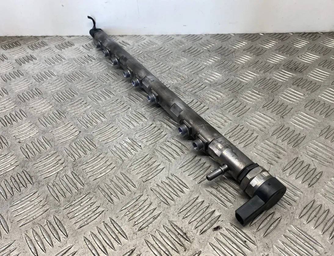 BMW 5 Series F10/F11 (2009-2017) Rampe de carburant 0445216031,0281002949,7800124 21587205