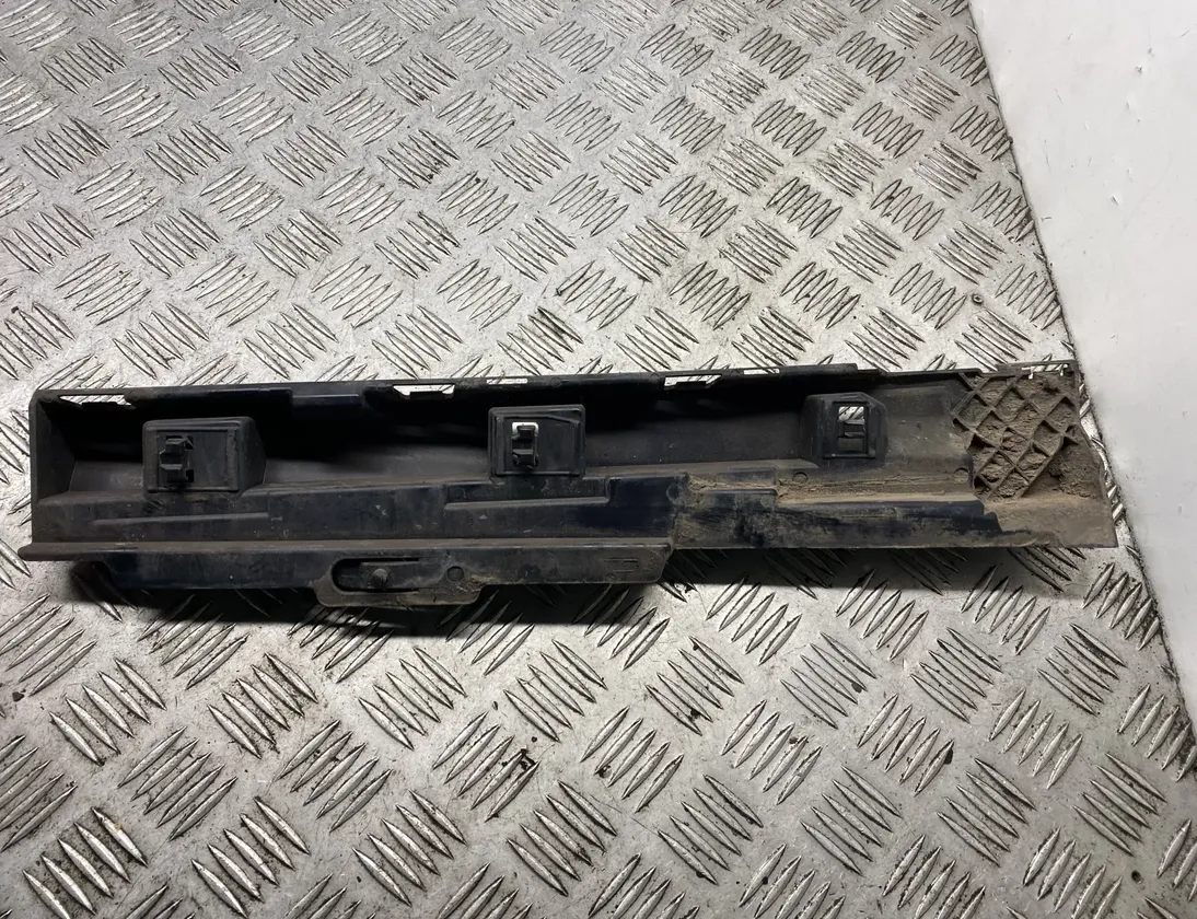 BMW 3 Series F30/F31 (2011-2020) Support de jupe latérale arrière droite 51777256920,7256920 23417948
