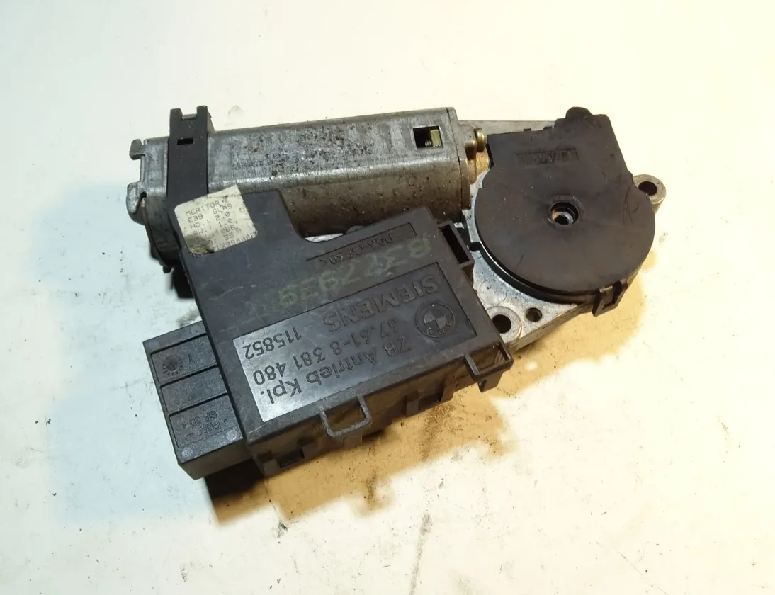 BMW 5 Series E39 (1995-2004) Moteur de toit ouvrant 8377939 13962443