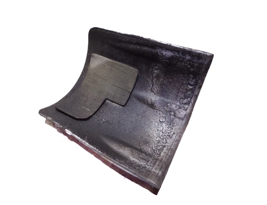 AUDI A6 C5/4B (1997-2004) Protection des essieux 4D0407722 23114285