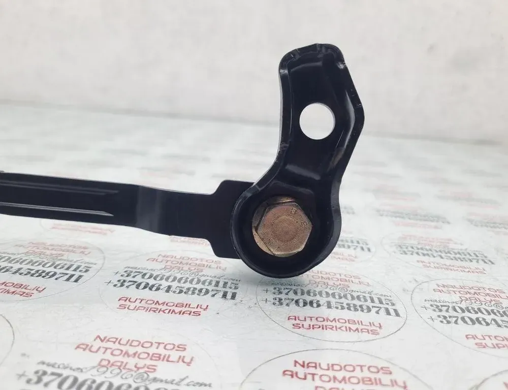 AUDI A6 C6/4F (2004-2011) Boucle de siège avant droit 4B0857756D 33902275