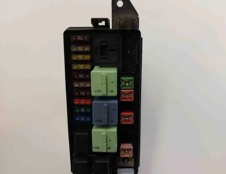 MINI Clubman R55 (2007-2014) Boîte à fusibles 9213372 32611091