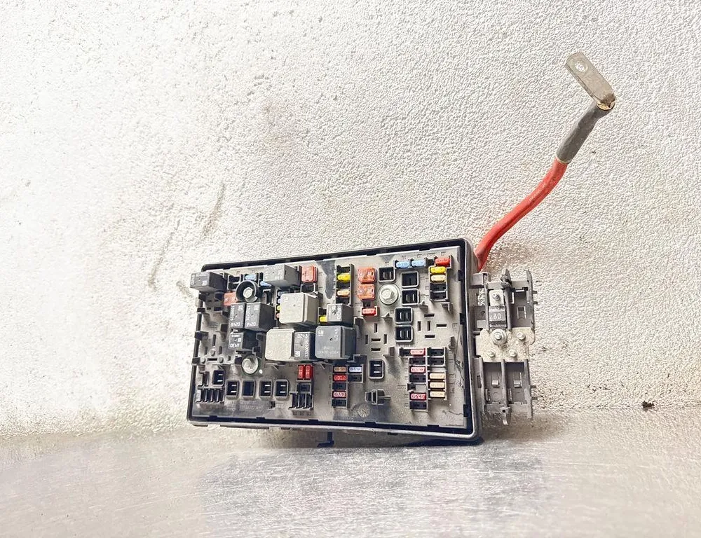 OPEL Insignia A (2008-2016) Boîte à fusibles 13275881 34474514