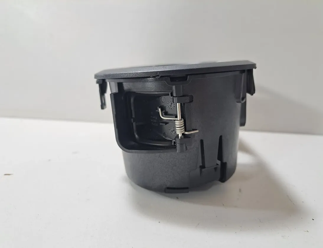 BMW i4 1 generation (2021-2024) Porte-gobelet 6809803 30032074