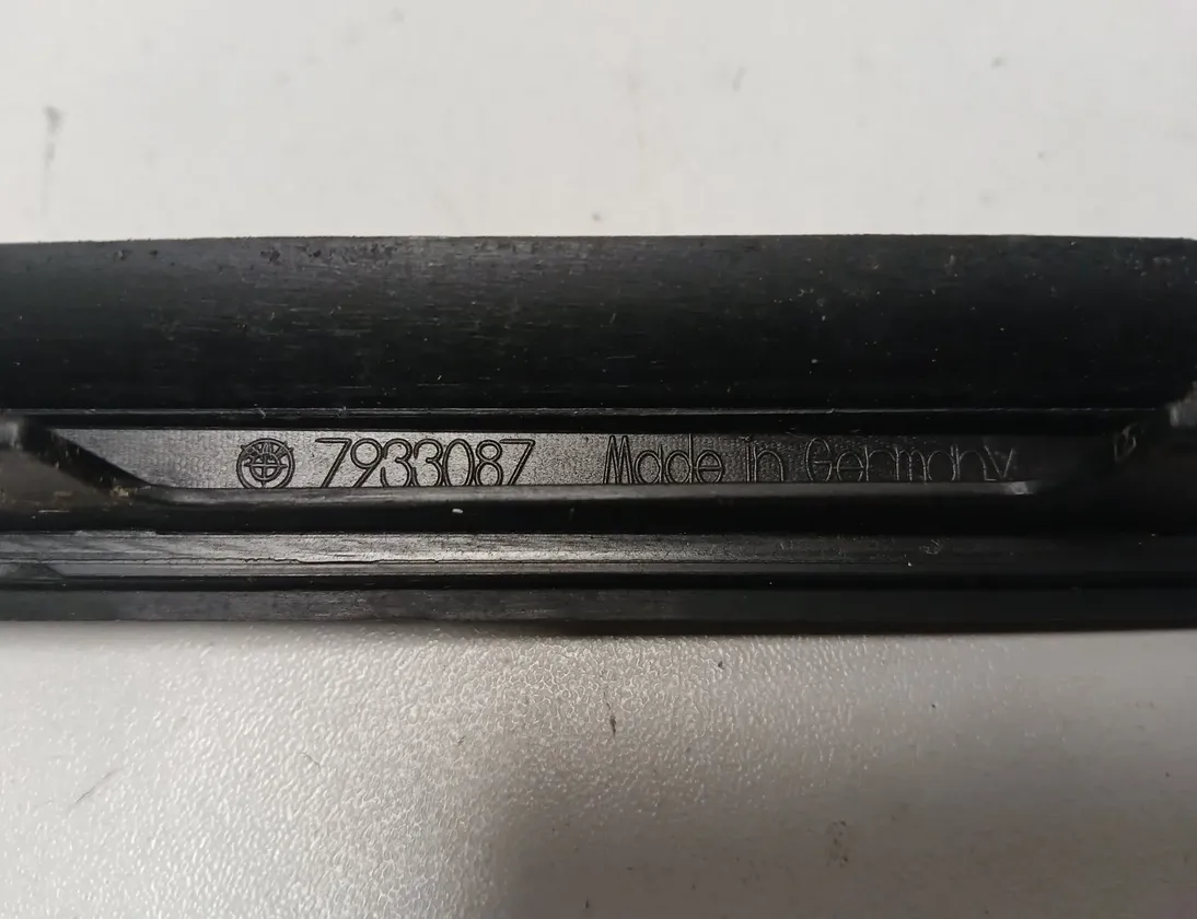 BMW i4 1 generation (2021-2024) Garniture verticale gauche du pare-brise 7933087 34494273