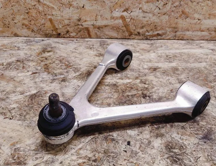 LEXUS SC Bras de commande supérieur avant droit 34654048