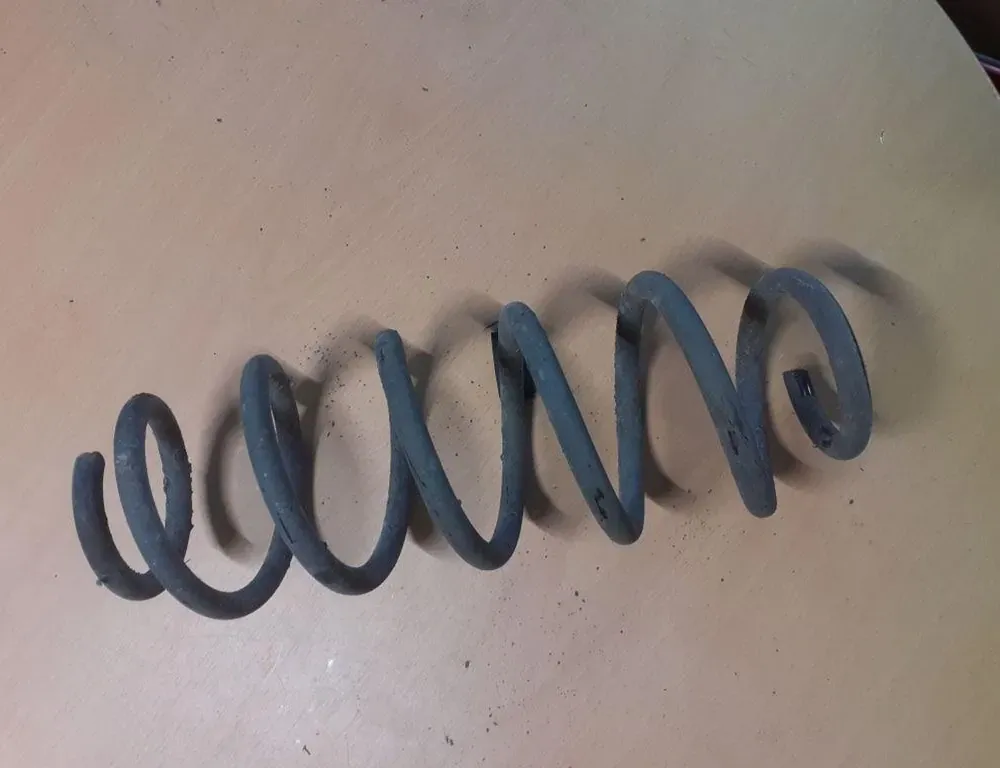 MAZDA 2 3 generation (2014-2024) Ressort hélicoïdal arrière gauche 34673272