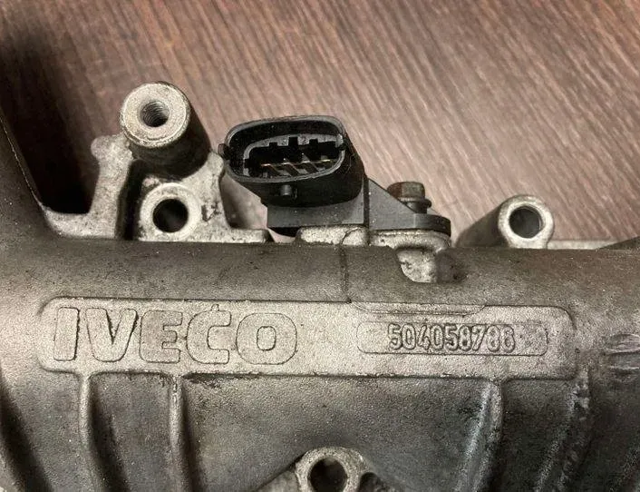IVECO Daily 3 generation (1999-2006) Collecteur d'admission 0281002514,504058786 27330992