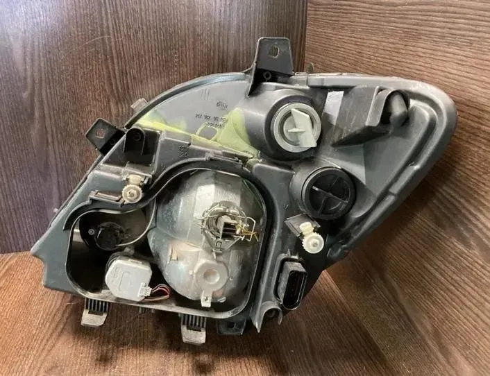 MERCEDES-BENZ Sprinter 3 generation (907/910) (2019-2024) Phare avant droit 24738200,9068200261 27334636