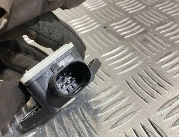 AUDI A6 C6/4F (2004-2011) Capteur d'accélération 8E0907637B 34877965