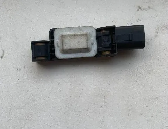 AUDI A6 C5/4B (1997-2004) Capteur d'impact avant gauche 34872810