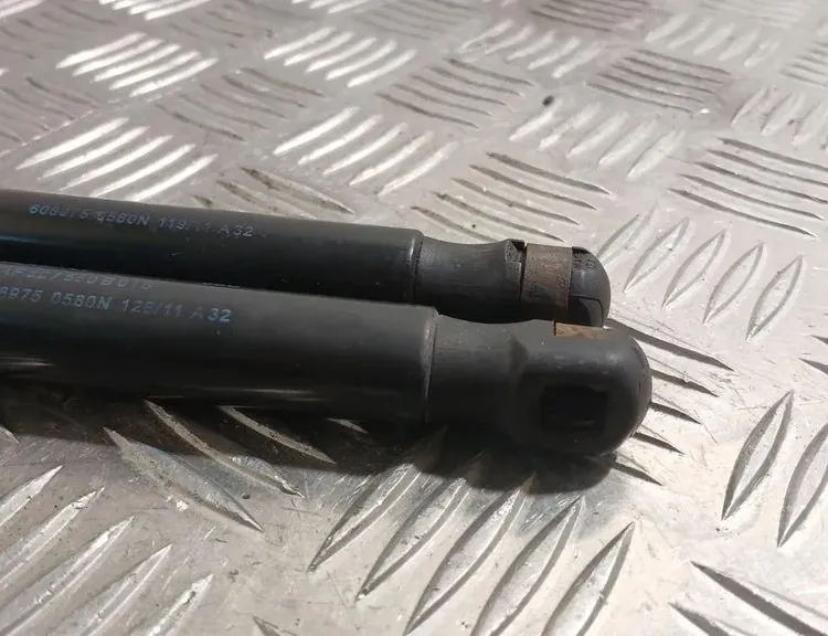VOLKSWAGEN Passat B7 (2010-2015) Vérin à gaz de hayon côté gauche 3AF827550B 34880306