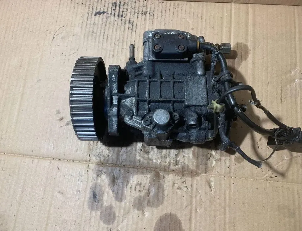 VOLKSWAGEN Bora 1 generation (1998-2005) Pompe à carburant 2484488,038130107D 34874242