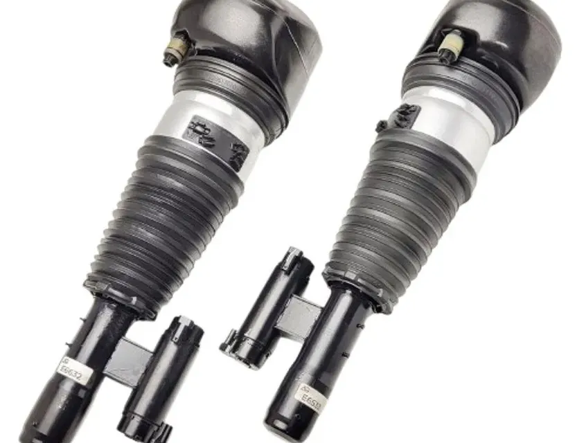 BMW 7 Series G11/G12 (2015-2023) amortisseurs pneumatiques 37107915945,37106899043,37106877559,37106874597,37106877557,37107915946,37106877560,37106899044,37106877558,37106874598,77687755903,F308617003,77687755901,78687756003,F308617004,78687756001,7915945,37107915945,37106899043,7915945 30473794