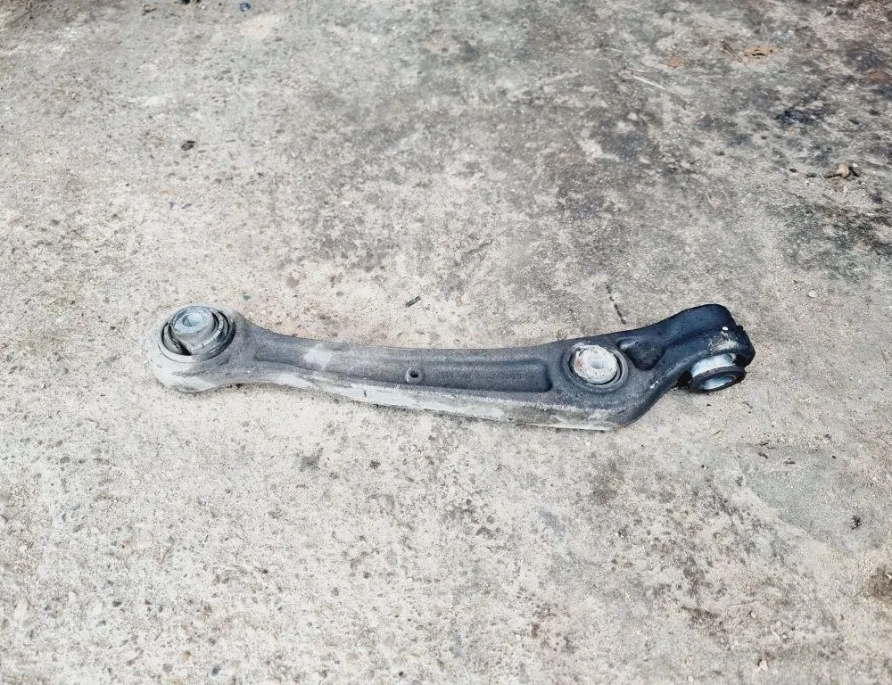 AUDI A4 B8/8K (2011-2016) Bras de triangle avant 8K0407155,8K0407155B 34049366