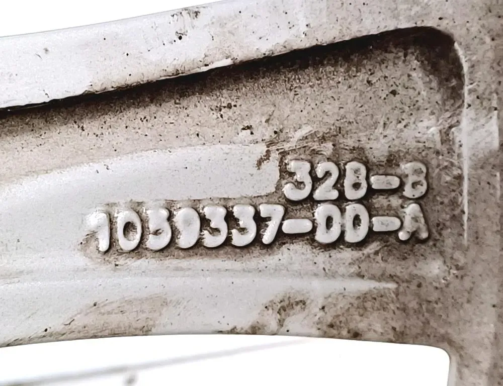 TESLA Model S 1 generation (2012-2024) Roue 1039337-00-A 32556698