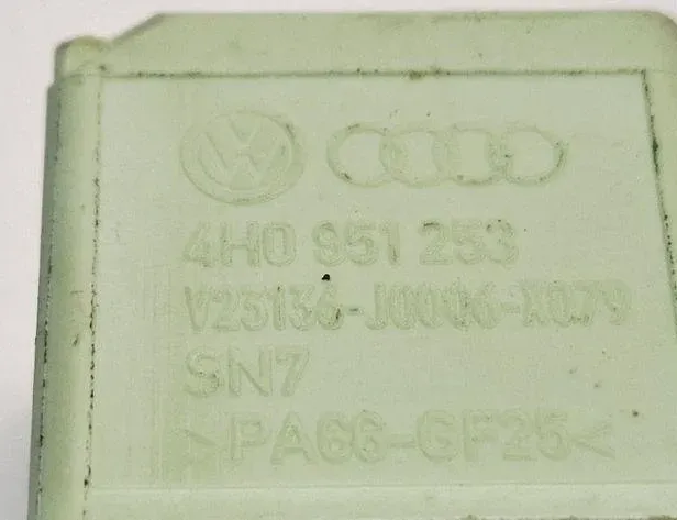 VOLKSWAGEN Golf 8 generation (2019-2023) Relais 4H0951253 31065275