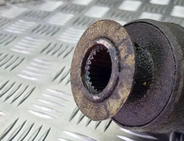 VOLVO 440 1 generation (1988-1996) Arbre de transmission avant droit 31082483