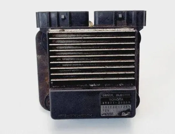 TOYOTA Avensis 2 generation (2002-2009) Calculateur d'injecteurs de carburant 8987120050 31100765