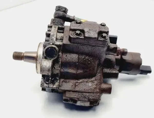 PEUGEOT Partner 1 generation (1996-2012) Pompe à carburant 00504C 31105047