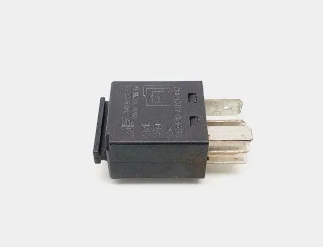 VOLKSWAGEN Passat B7 (2010-2015) Relais 7M0951253C,95VW10K705EA 31110505