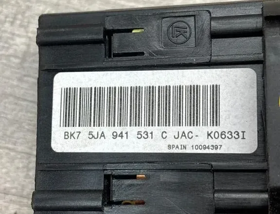 SKODA Rapid 2 generation (1985-2023) Unité de commande de commutateur de phare K06331,10094397,5JA941531C 34980720