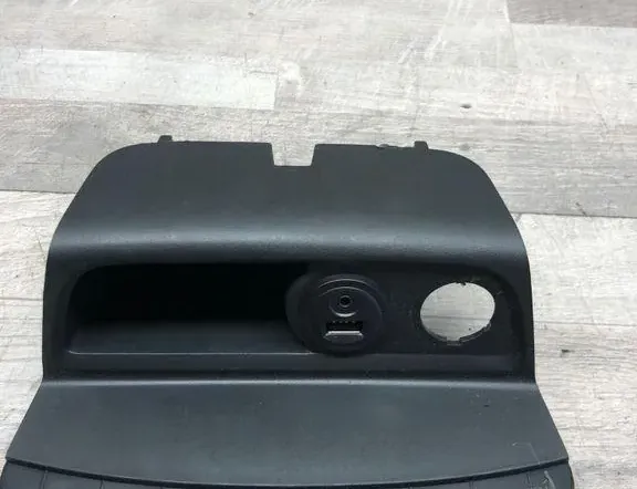 PEUGEOT 208 Peugeot 208 (2012-2015) USB 9674655277,1174142X,44521M 34996062