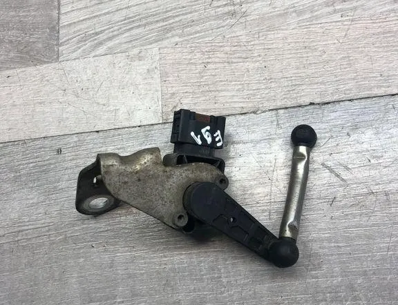 BMW 3 Series E90/E91/E92/E93 (2004-2013) Capteur de niveau avant gauche 6785205 34995411