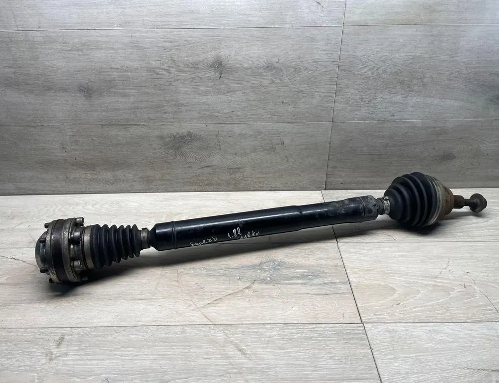 SKODA Superb 2 generation (2008-2015) Arbre de transmission avant droit 34993135