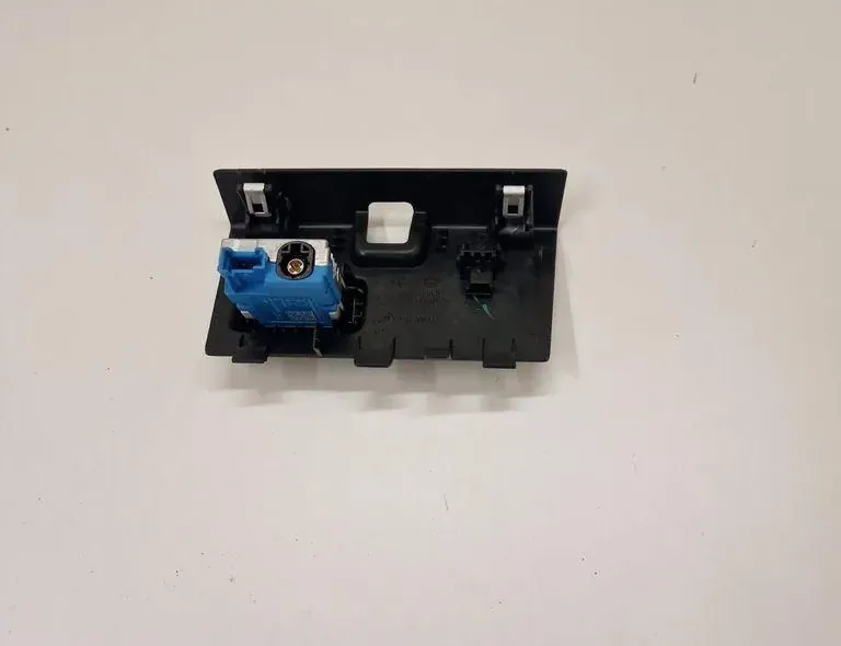 BMW 3 Series G20/G21/G28 (2018-2024) USB 8711939 34052242