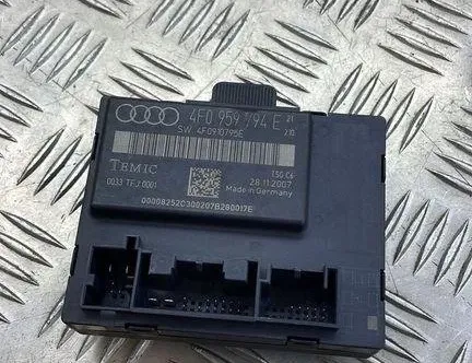 AUDI A6 C8/4K (2018-2024) Unité de commande de porte arrière droite 4F0959794 31823368