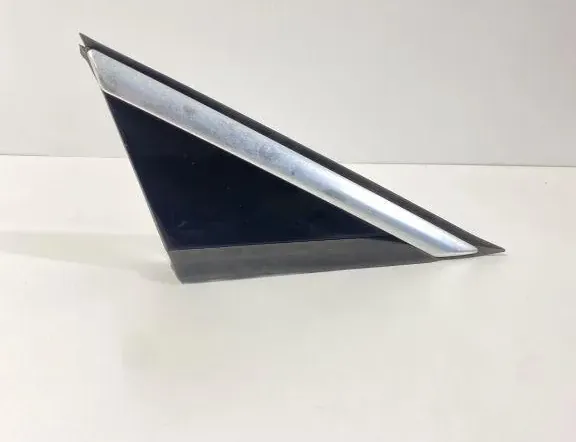 PEUGEOT 3008 2 generation (2017-2023) Moulure de fenêtre de porte avant droite 96842432 33469300