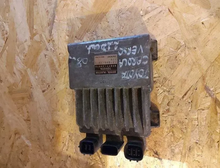 TOYOTA Corolla Verso 1 generation (2001-2009) Calculateur d'injecteurs de carburant 8987120070,1310001371 18239244