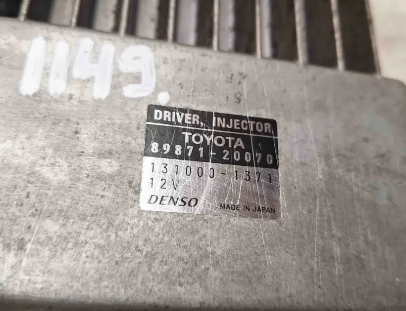 TOYOTA Auris 1 generation (2006-2012) Calculateur d'injecteurs de carburant 1310001371,8987120070 32397973