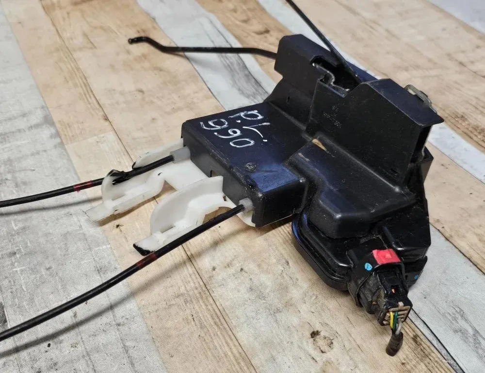 HYUNDAI Santa Fe SM (2000-2013) Serrure de porte avant gauche 34004387