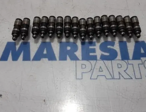 RENAULT Espace 4 generation (2002-2014) Autres pièces du compartiment moteur 77001075550,7700107555 26985138