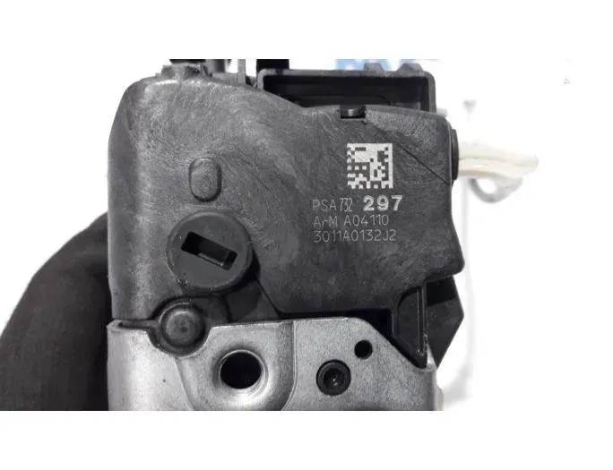 PEUGEOT 3008 1 generation (2010-2016) Autres parties du corps PSA732297,9137V5,732297,9800623780 27656589